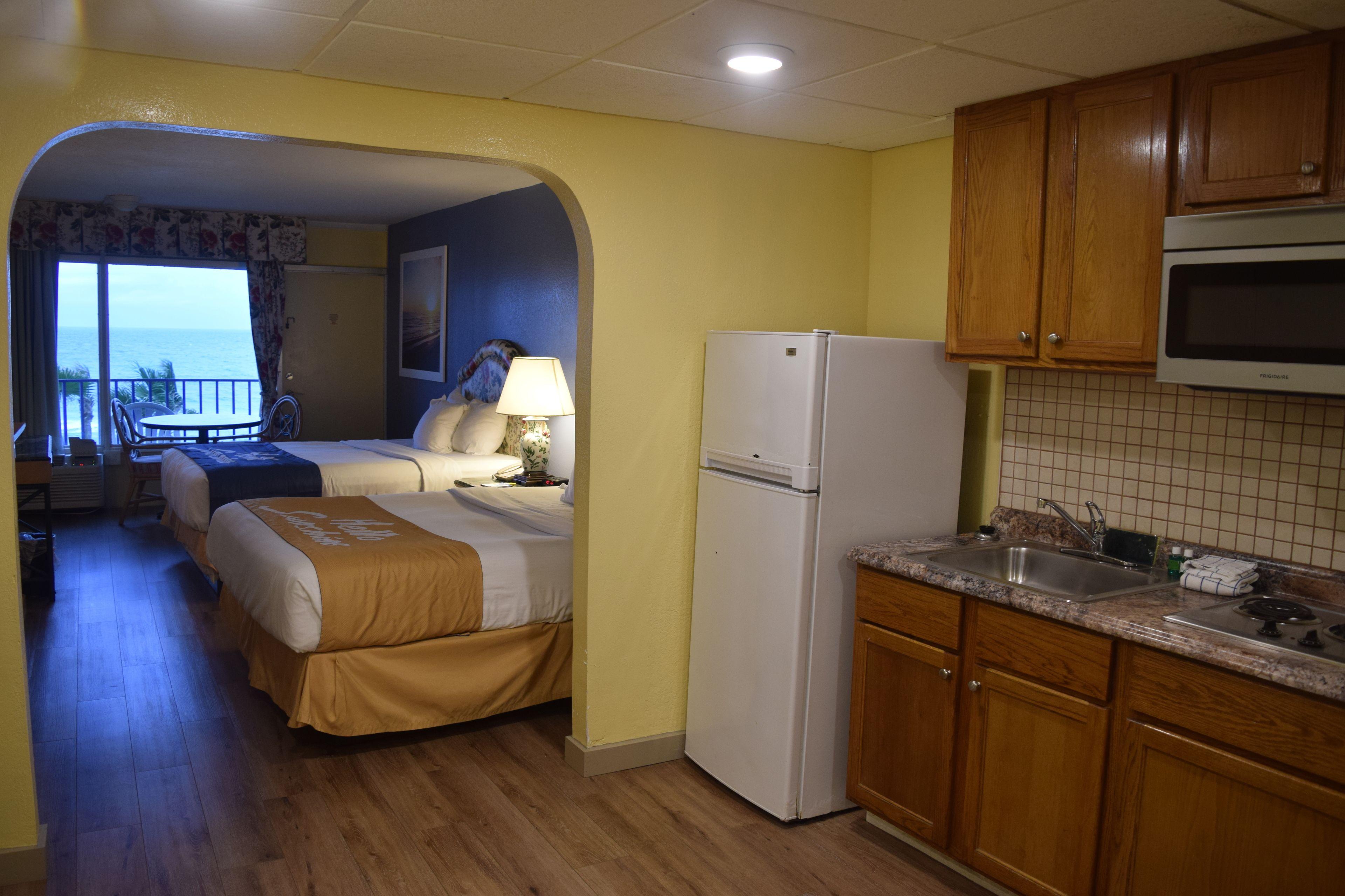 Queen Studio Two Queen Beds Beach View Non-Smoking