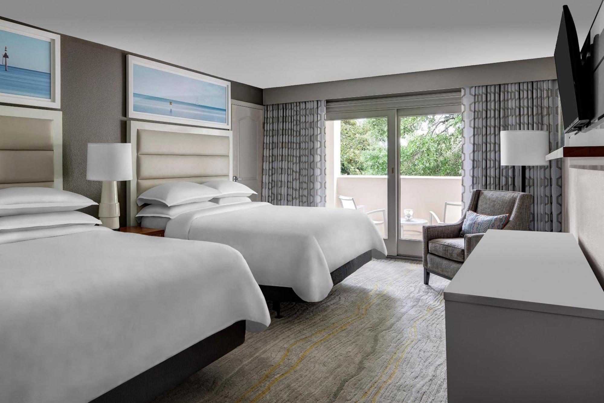 Studio Queen Bed Golf View,1743587580:JPEG