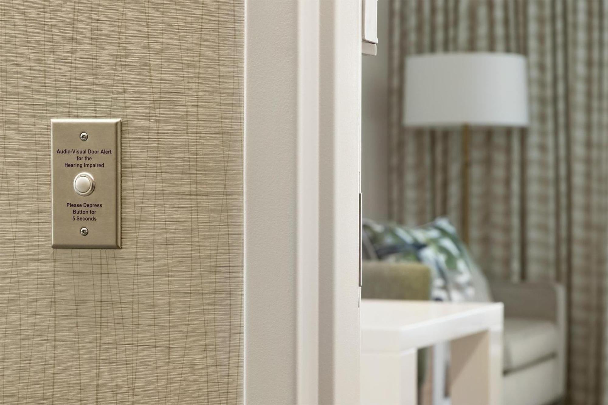 Queen Suite with Two Queen Beds and Gulf View - Hearing Accessible