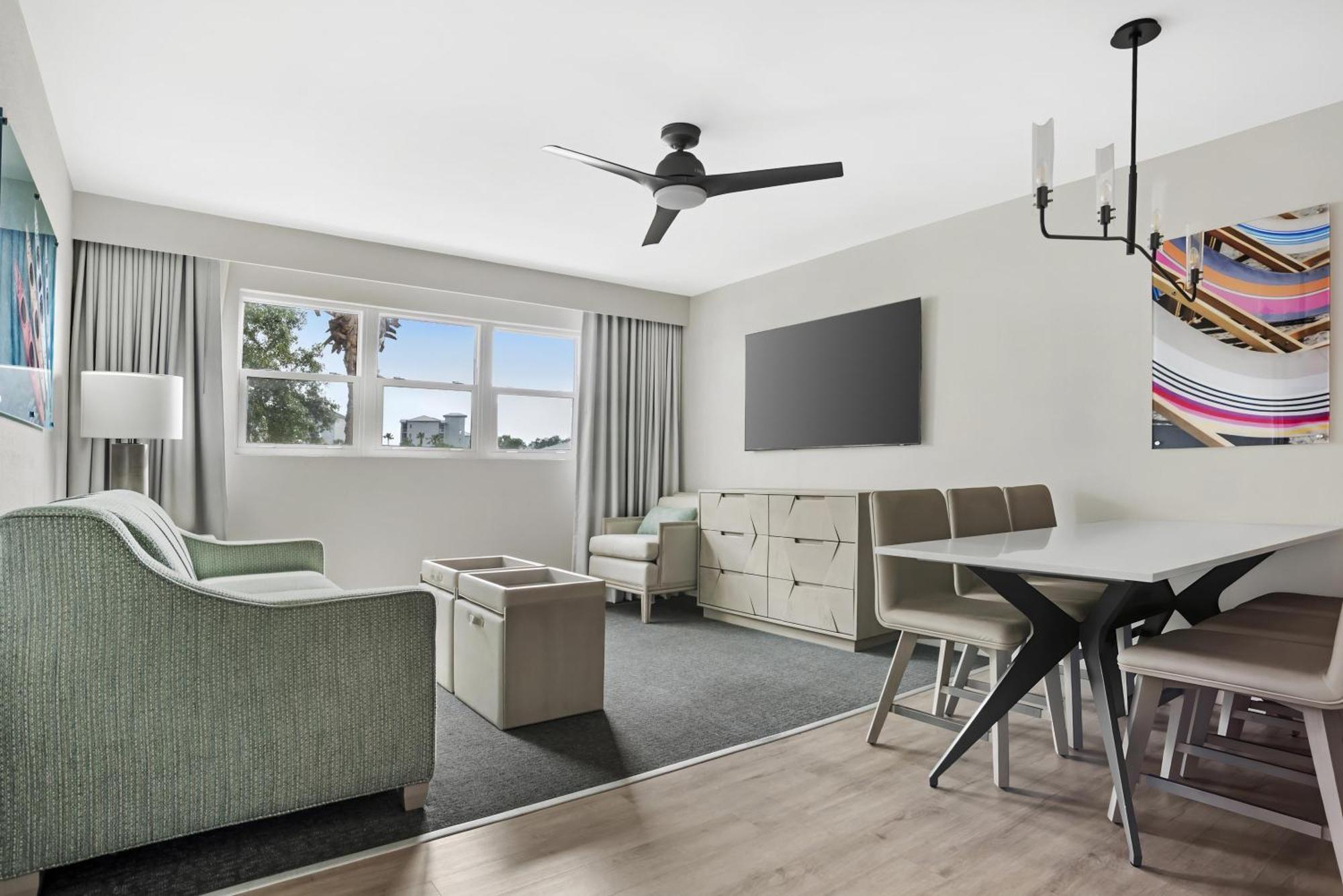 Two-Bedroom Golf View Suite One King Bed Two Queen Beds