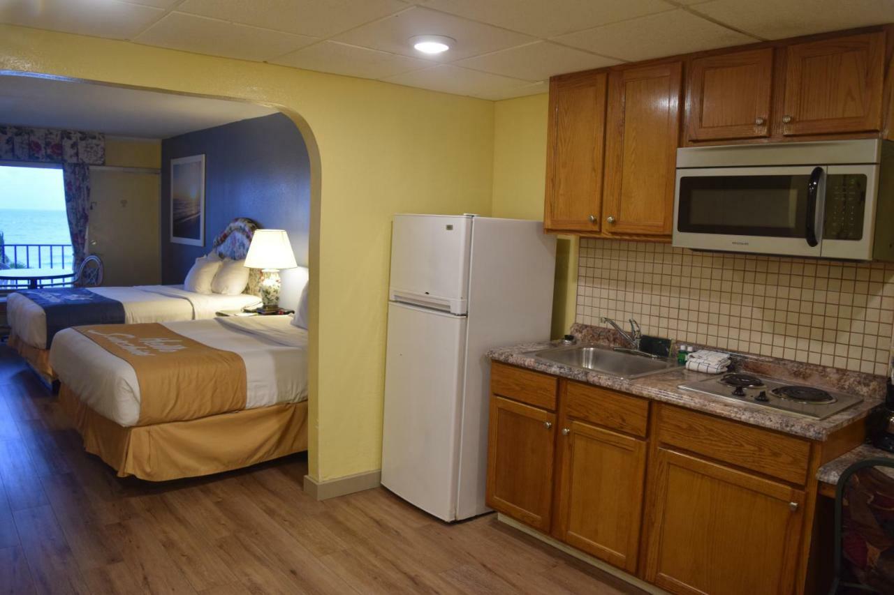 Queen Studio Two Queen Beds Beach View Non-Smoking