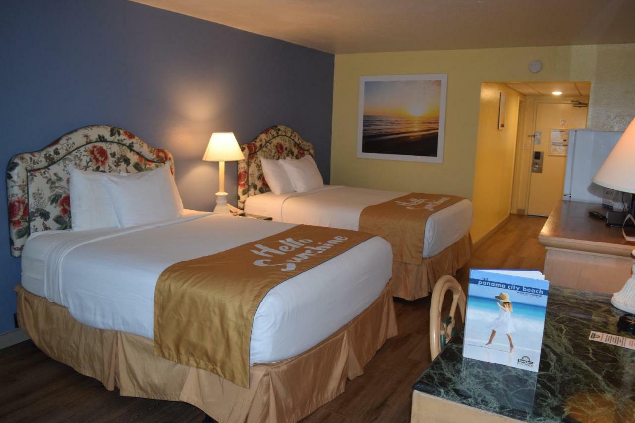 Queen Room Two Queen Beds Beach View Non-Smoking
